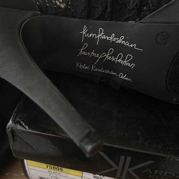 Lace platform heels - Kardashian Kollection - style- Washington DC - size 9.5 - Picture 3 of 6